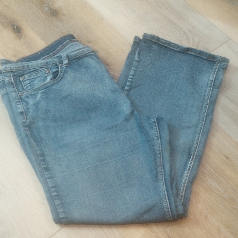 DIAMANTE Men Blue Straight Leg Jeans with Classic Denim Style Sz 22